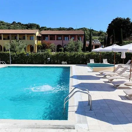 Aparthotel Le Corti Del Sole 3*