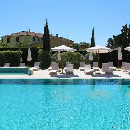 Apartahotel Le Corti Del Sole 3*