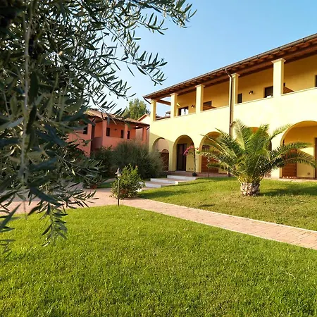Apartahotel Le Corti Del Sole 3*