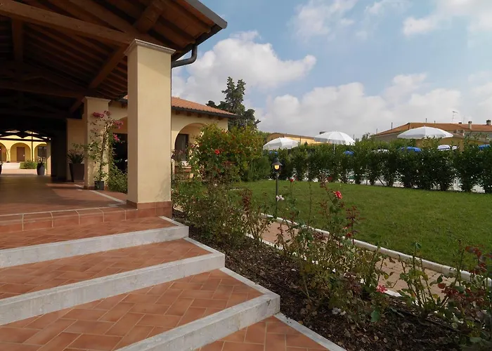 Apartmanhotel Le Corti Del Sole Venturina Terme